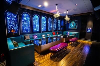 杭州夜场招聘:世间有百媚千娇，唯你是我情之所钟。